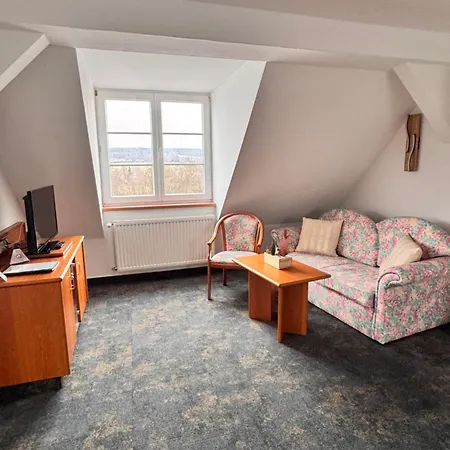 酒店 Garni Eschenbach 3*